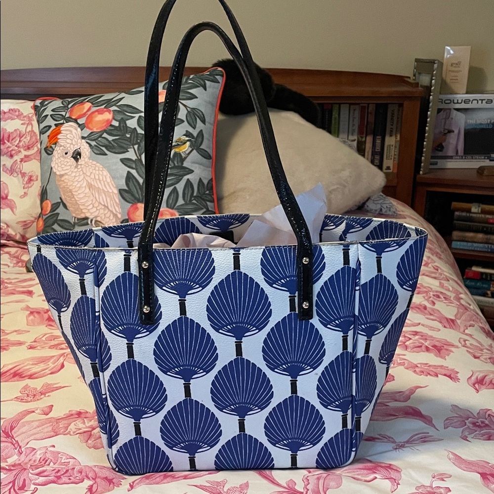 Kate Spade Navy and White Patterned Tote - Picture 5 of 14